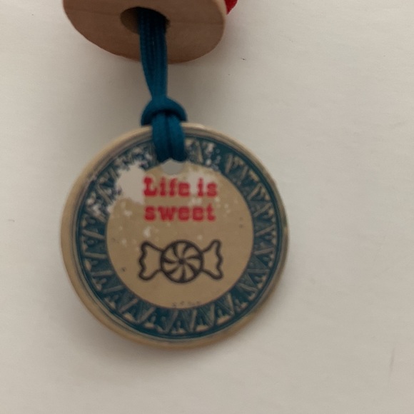 Silver plated, adjustable, string ring with candy. Life is sweet. - Picture 3 of 4